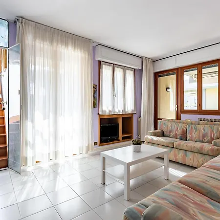 Two-levels With Terrace And Parking * Βιαρέτζιο